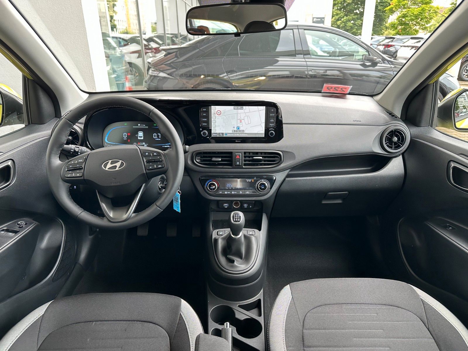 Fahrzeugabbildung Hyundai i10 Trend 1.2l 84PS Komfortpaket Navi/SHZ!