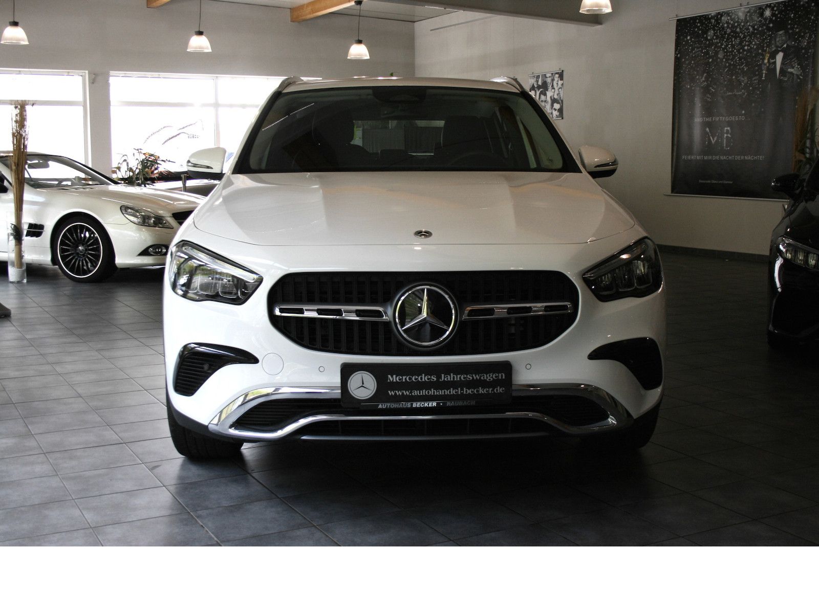 Fahrzeugabbildung Mercedes-Benz GLA 180 Progr. Advanced *Winter-Paket*Kamera