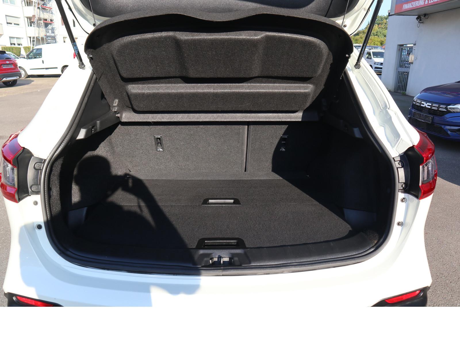 Nissan Qashqai N-Connecta Navi Tempo Scheckheftgepflegt