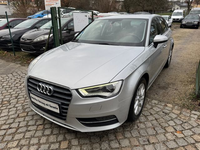 Audi A3 Sportback attraction 2-Hand Scheckheft