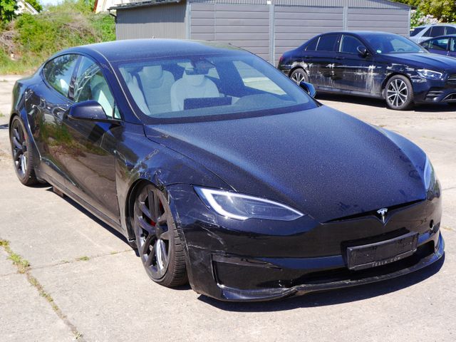 Tesla Model S Plaid Yoke
