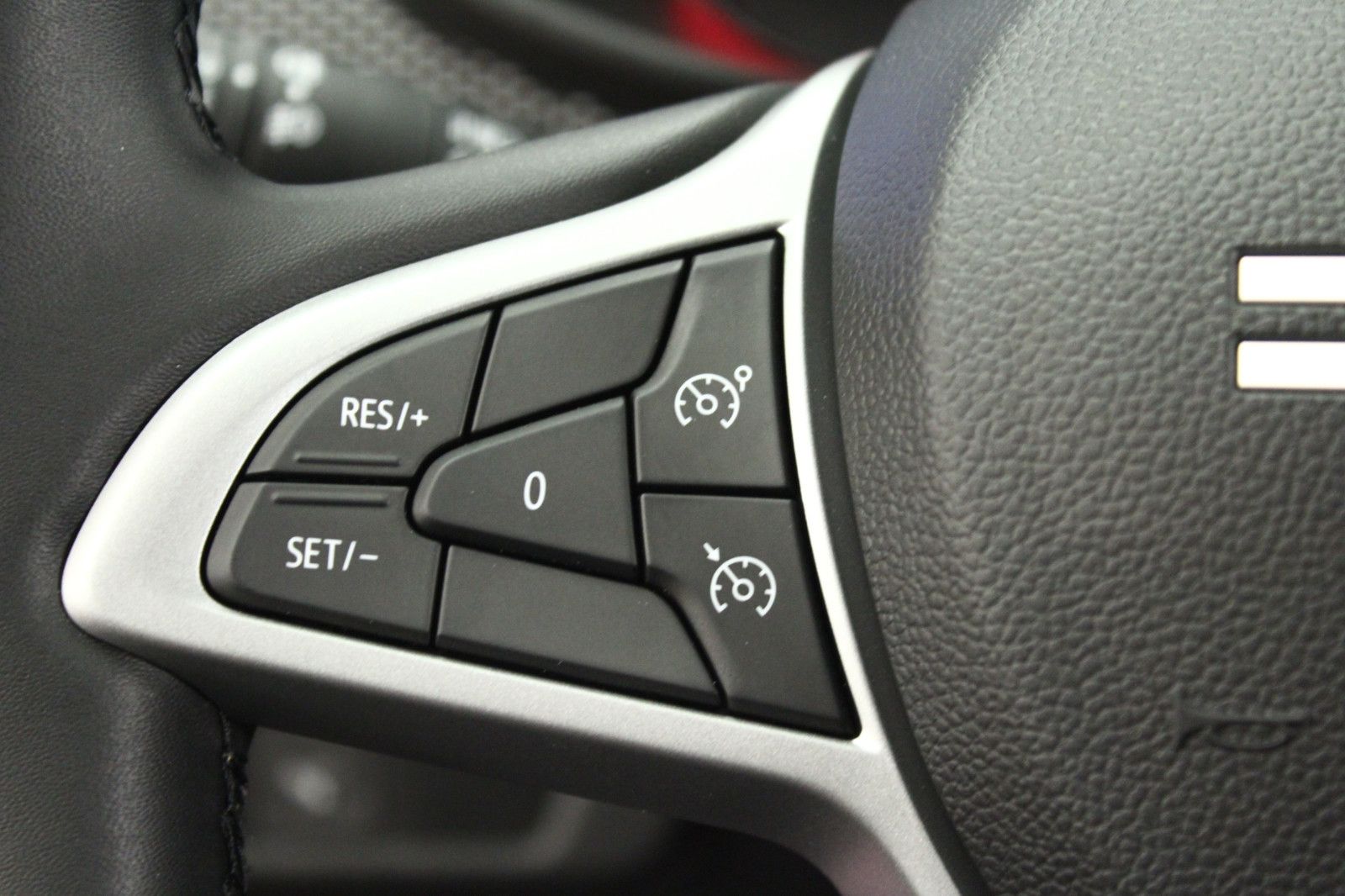 Fahrzeugabbildung Dacia Sandero TCe 90 Stepway Expression *Allwetterreif