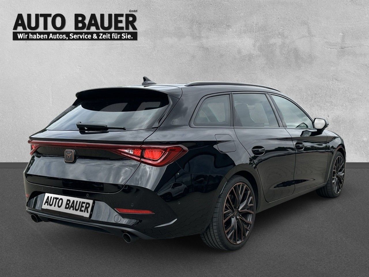 Fahrzeugabbildung CUPRA Leon Sportstourer 2.0TSI 245 PS DSG*AHK-Navi* - mit KI generiert/bearbeitet