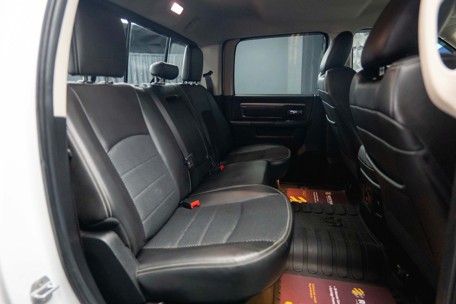 Fahrzeugabbildung Dodge RAM 5.7 V8 HEMI 4x4 Offroad Sport LONGBED *LPG*