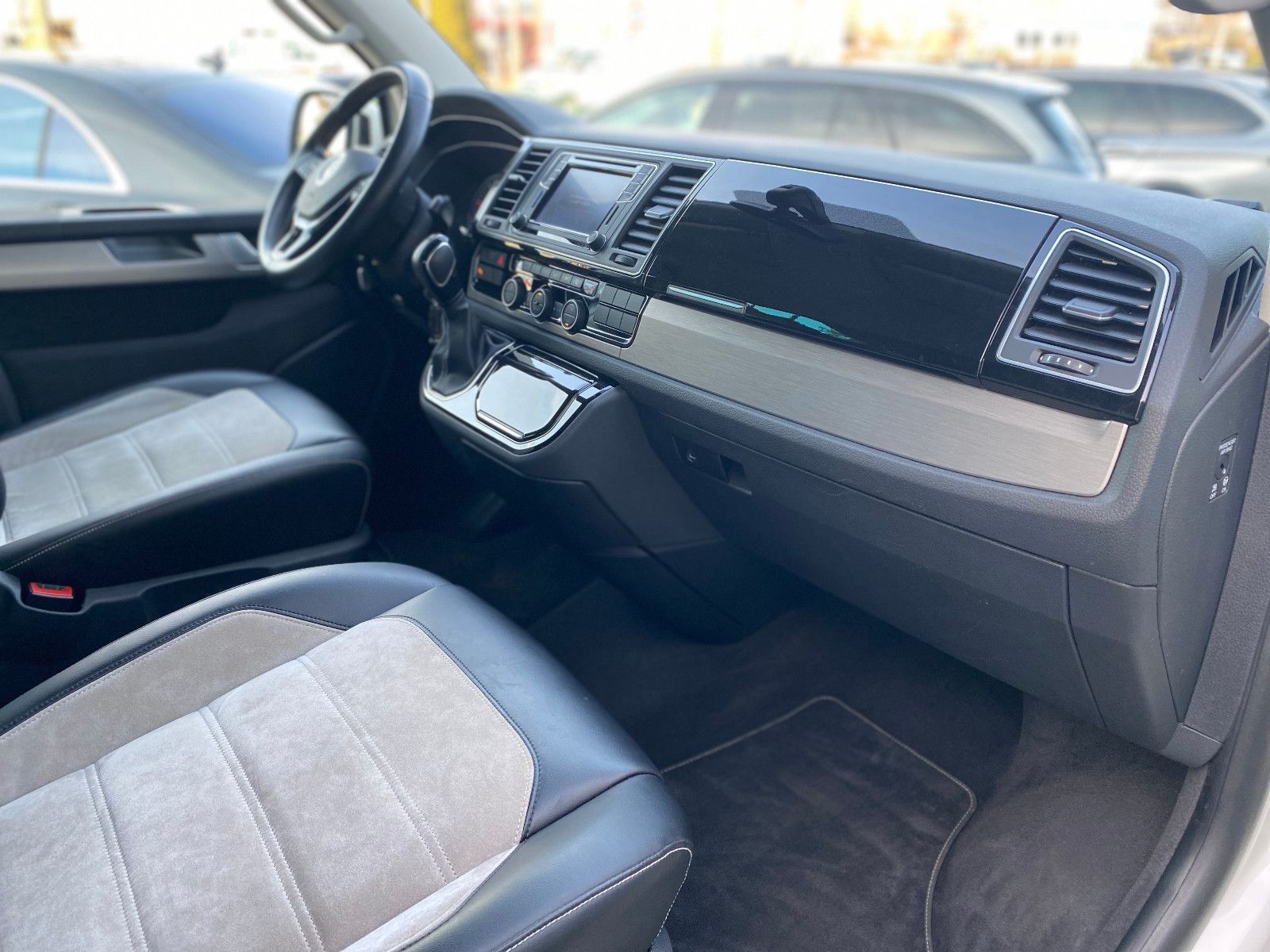 Volkswagen T6 Multivan 2.0 TDI Highline Gen. Six 4 Motion foto 11