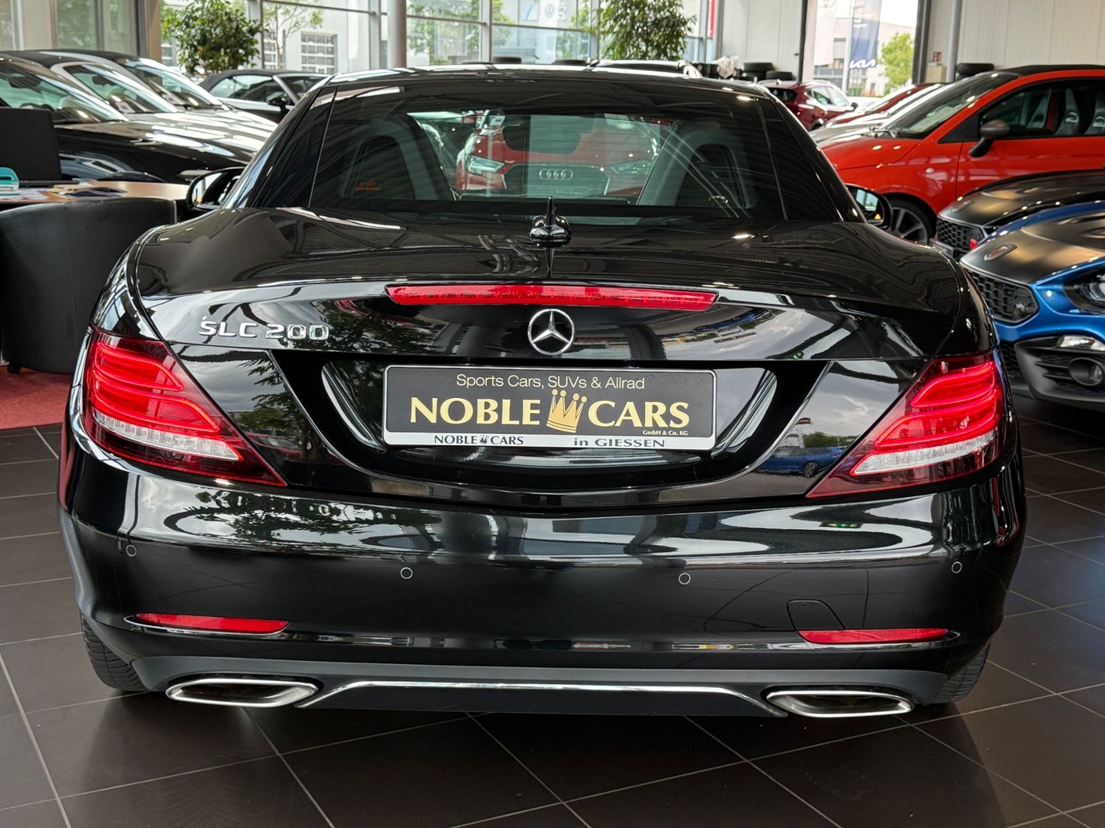 Fahrzeugabbildung Mercedes-Benz SLC 200 AIRSCARF LED NAVI