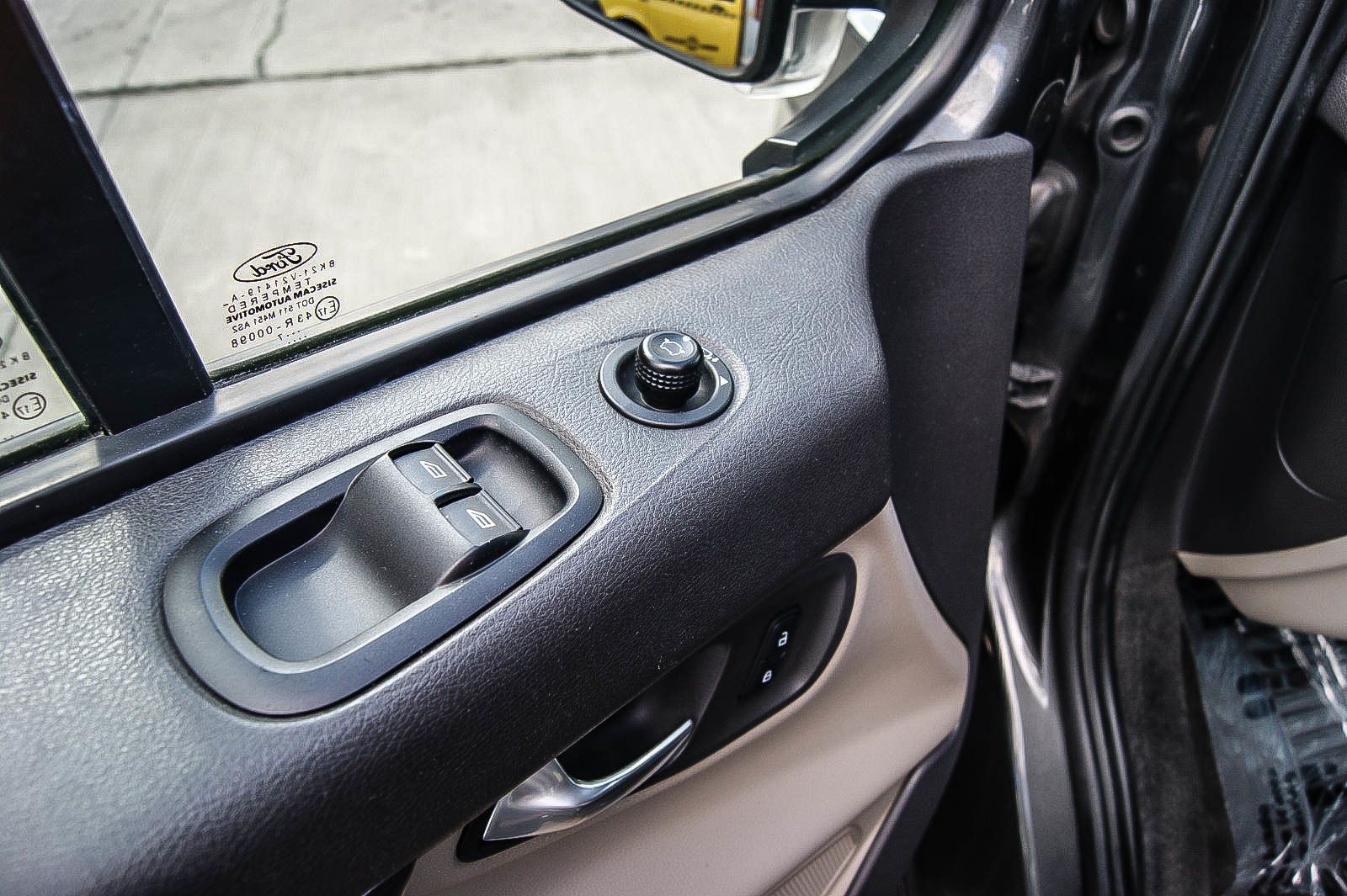 Fahrzeugabbildung Ford Tourneo Custom 2.0TDCi Auto 8-SITZE NAVI 1.HAND
