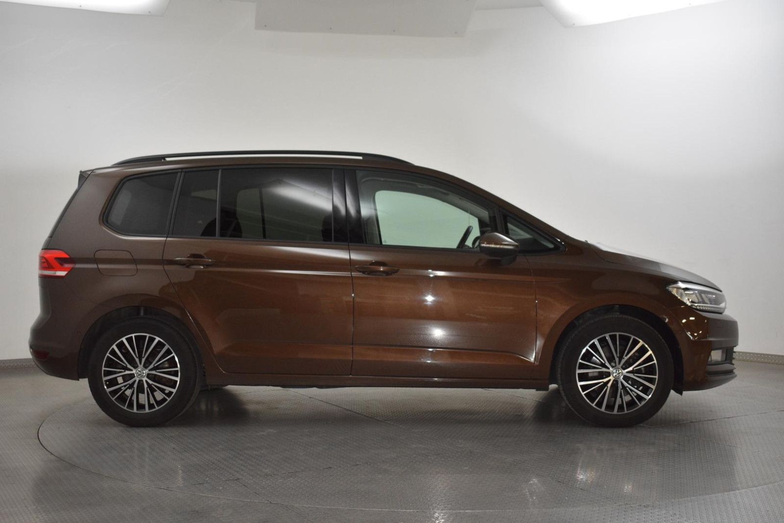 VW Touran 1.4 TSI Comfort 7SI+NAVI+LED+SHZ+ACC+AHK+ - Image 5