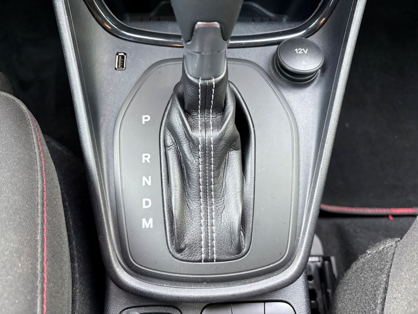 Fahrzeugabbildung Ford Puma ST-Line Navi LED ACC DAB SHZ LenkradHZG