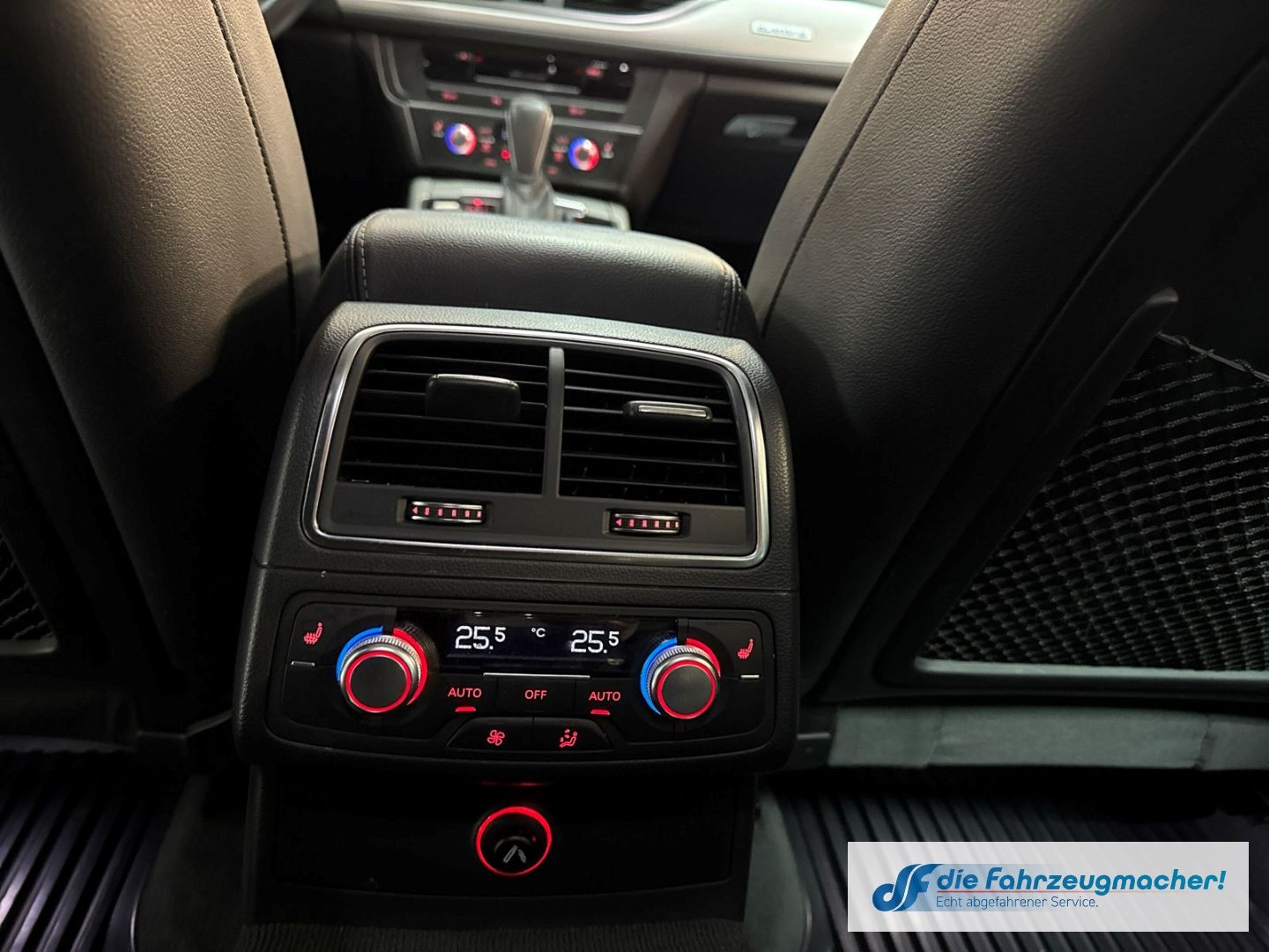 Fahrzeugabbildung Audi A6 Avant 2.0 TDI quattro AHK-klappbar Navi Leder