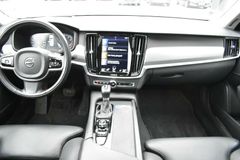 Fahrzeugabbildung Volvo S 90 T5 Lim*Mom*LED*Navi*STHZ*Miete*MIETKAUF