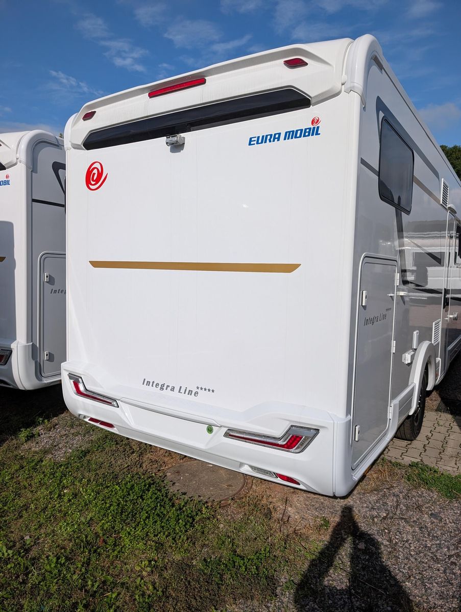 Fahrzeugabbildung Eura Mobil Integra Line IL 720 EF SAT, SOLAR, LUFTFEDERUNG
