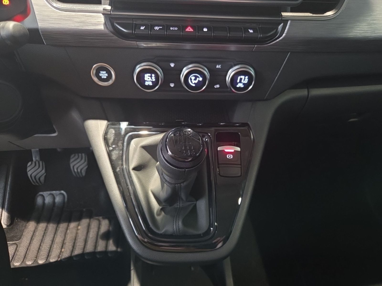 Fahrzeugabbildung Nissan Townstar DIG-T 130 PS L2 Tekna Schalter *NAVI*DA