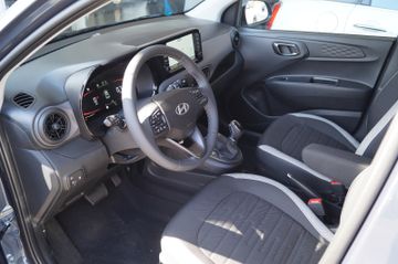 Hyundai i10 Trend AUT.-NAVI-ALU-TEMPOMAT-KAMERA-SHZG-PDC