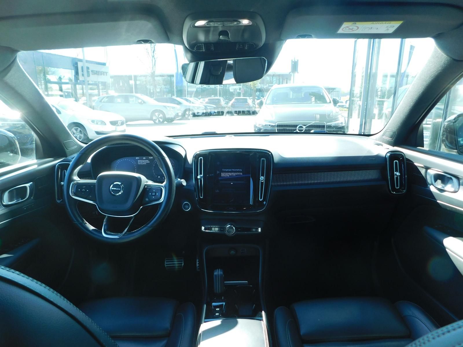 Fahrzeugabbildung Volvo XC40 B5 AWD R-Design