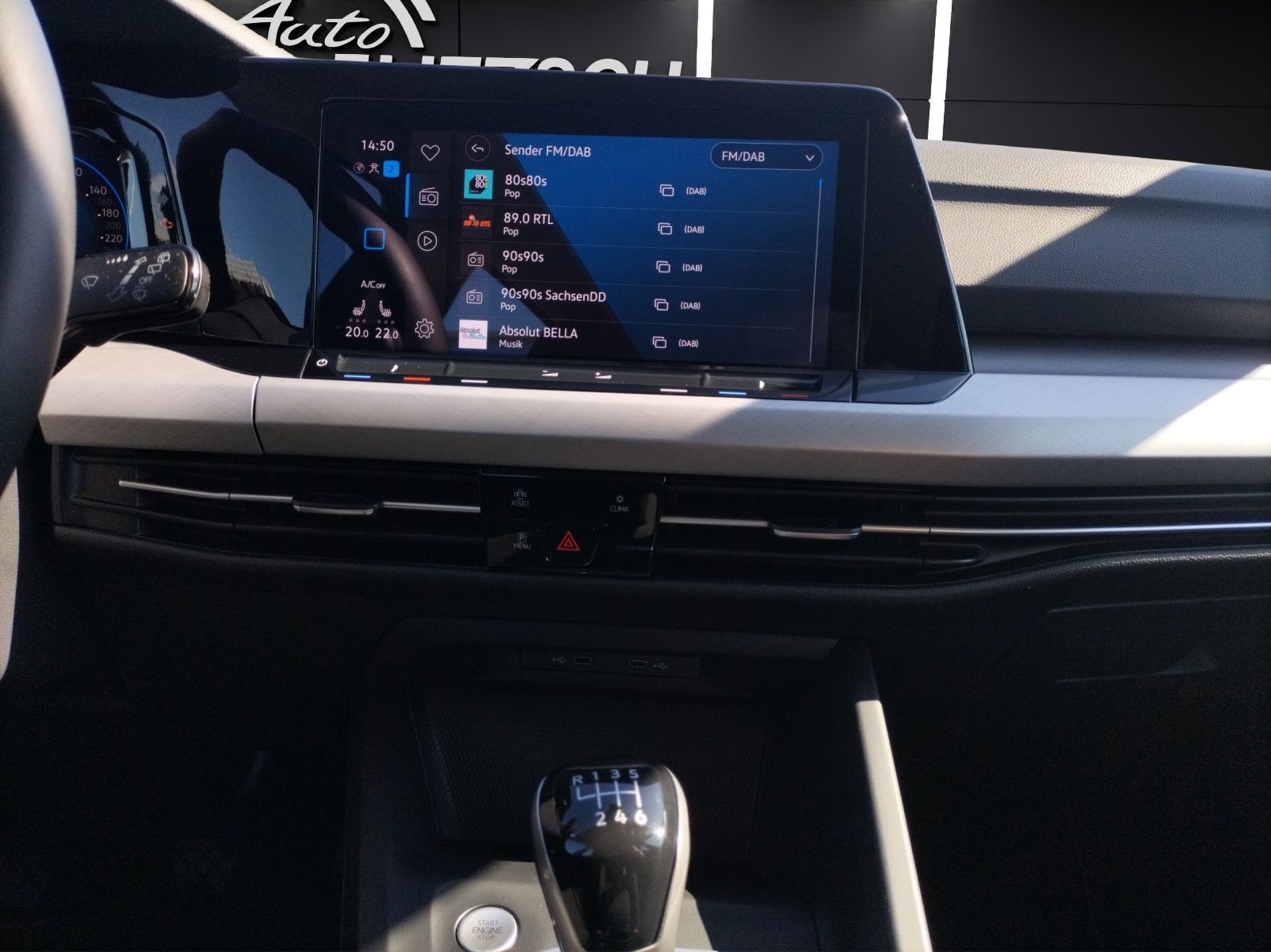 Fahrzeugabbildung Volkswagen Golf VIII TSI Life LED Kamera CarPlay SHZ PDC AC