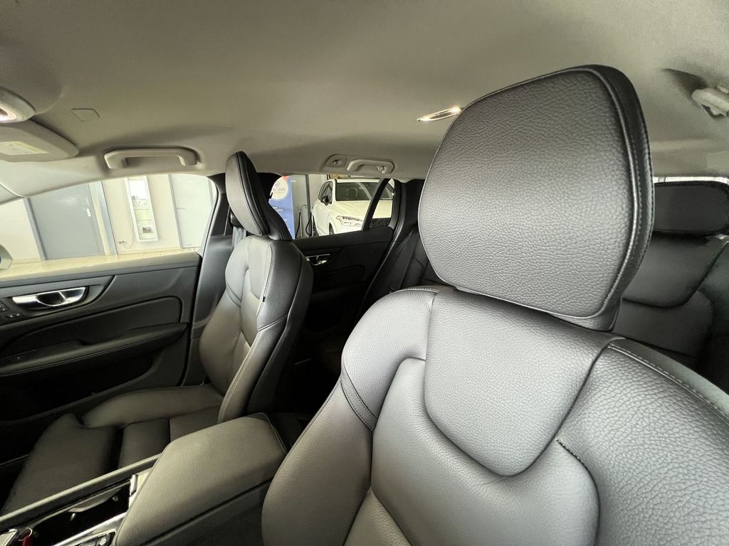 Volvo V60 Cross Country V60 CC B5 Pro AWD ACC BLIS Kamera Leder WinterPk