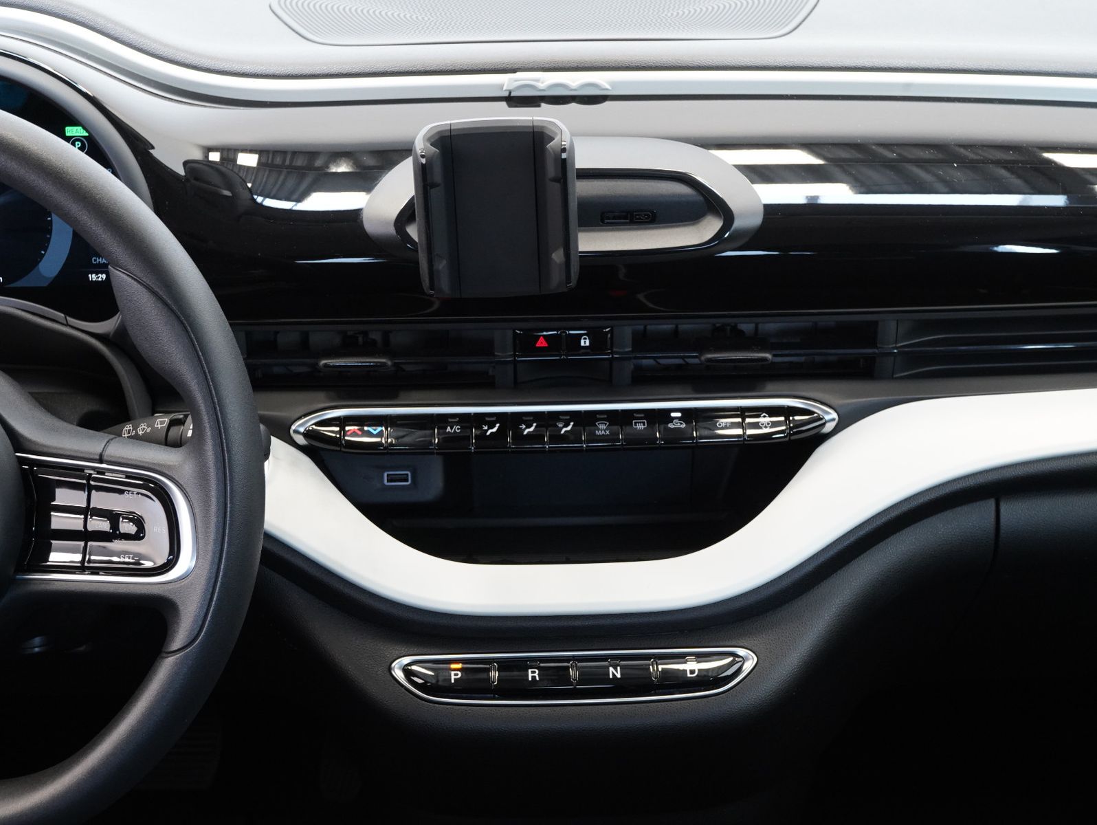 Fahrzeugabbildung Fiat 500e Action TEMPOMAT/DC-LADEN/SOH