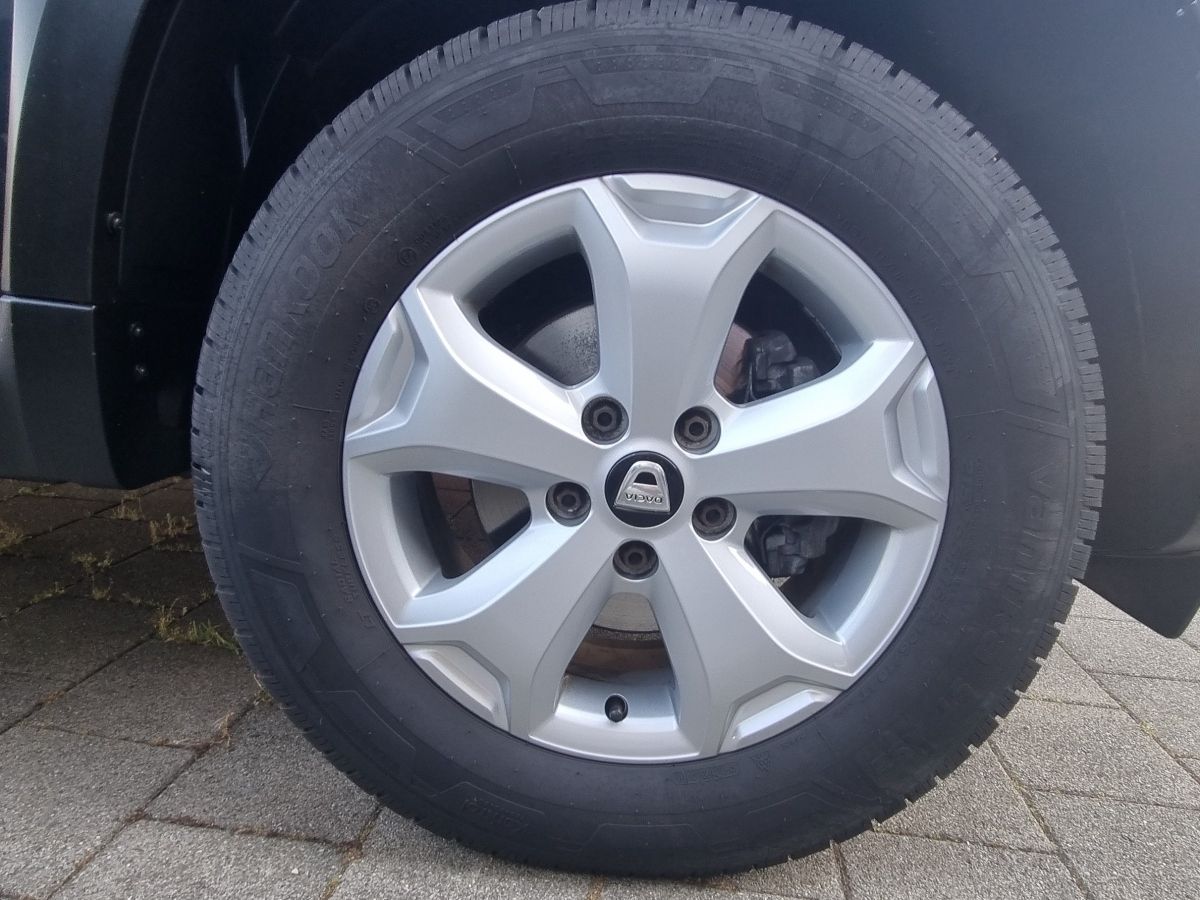 Fahrzeugabbildung Dacia Duster Urban TCe 130 4WD