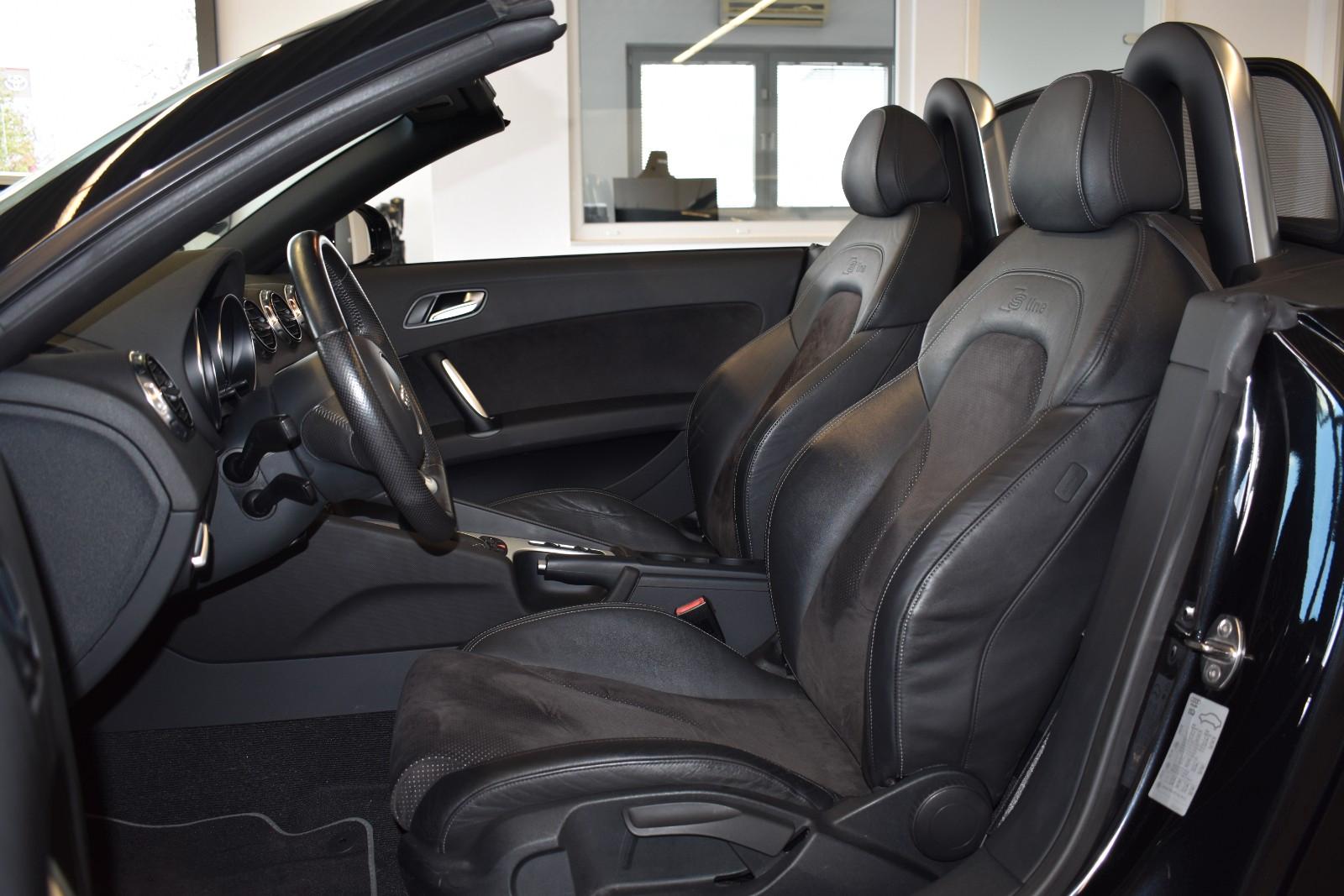 Audi TT 1.8 TFSI Cabrio/S-LINE +/ALCANTARA/SHZ/XENON/