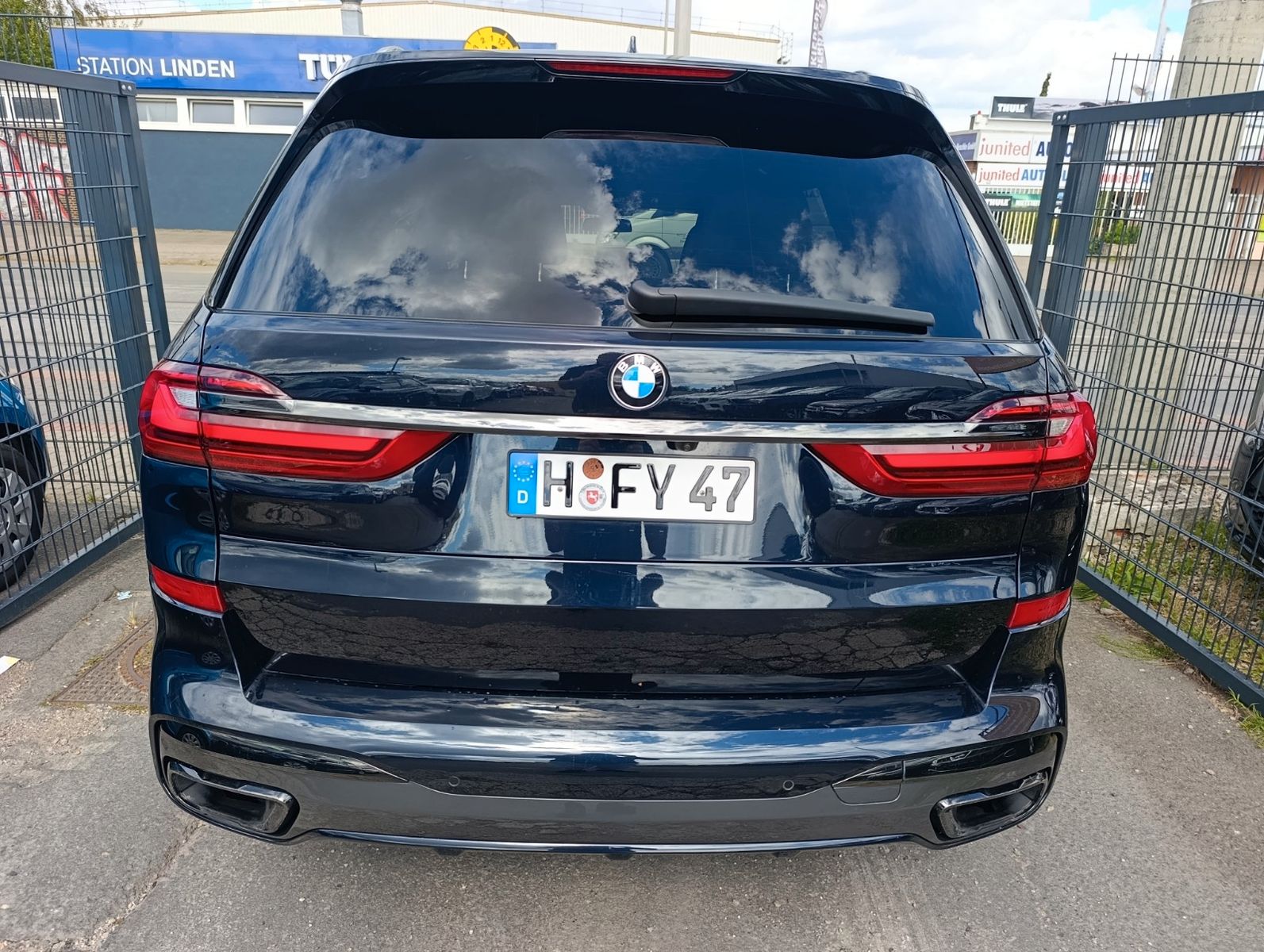 BMW X7 M50D SOFT-C PANO AHK SKYLOUNGE DVD MASSAGE foto 5