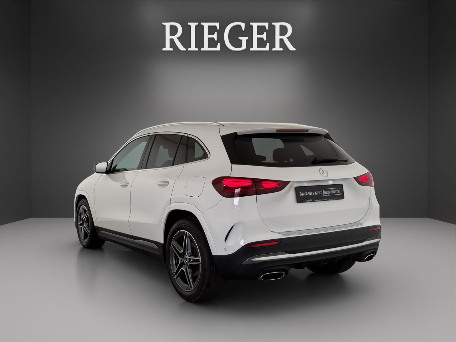 Mercedes-Benz GLA 200 AMG Line 2x *Premium*MB LED*19*WiPa+Kam foto 9