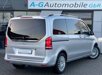 Mercedes V 220 - 6