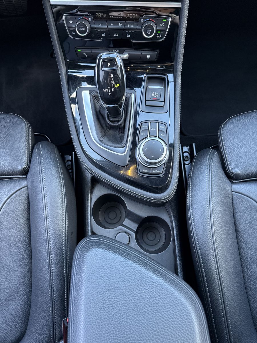 Fahrzeugabbildung BMW 220d Gran Tourer xD Sport-Line 7-Sitzer NAV+PANO