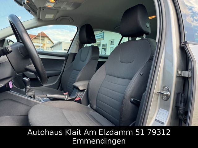 Fahrzeugabbildung Skoda Octavia Combi Elegance 4x4 AHK