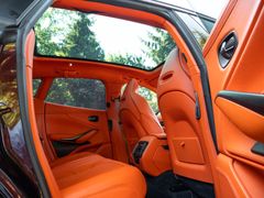 Aston Martin DBX – 22 / 29