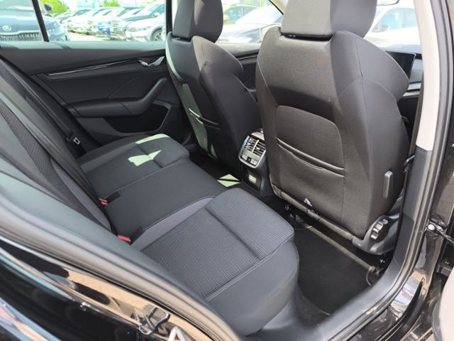 Fahrzeugabbildung SKODA Octavia Combi 1.0 TSI Ambition LED NAVI SMARTLIN