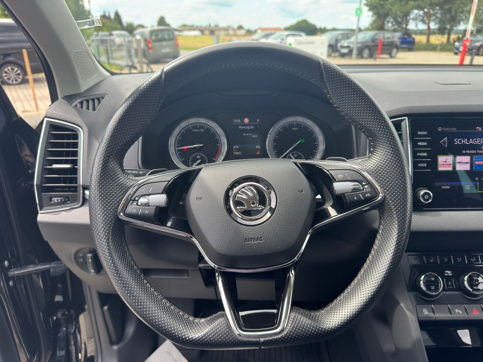 Fahrzeugabbildung SKODA Karoq Clever 4x4 TDI DSG*AHK*StHz**Pano*eHeck