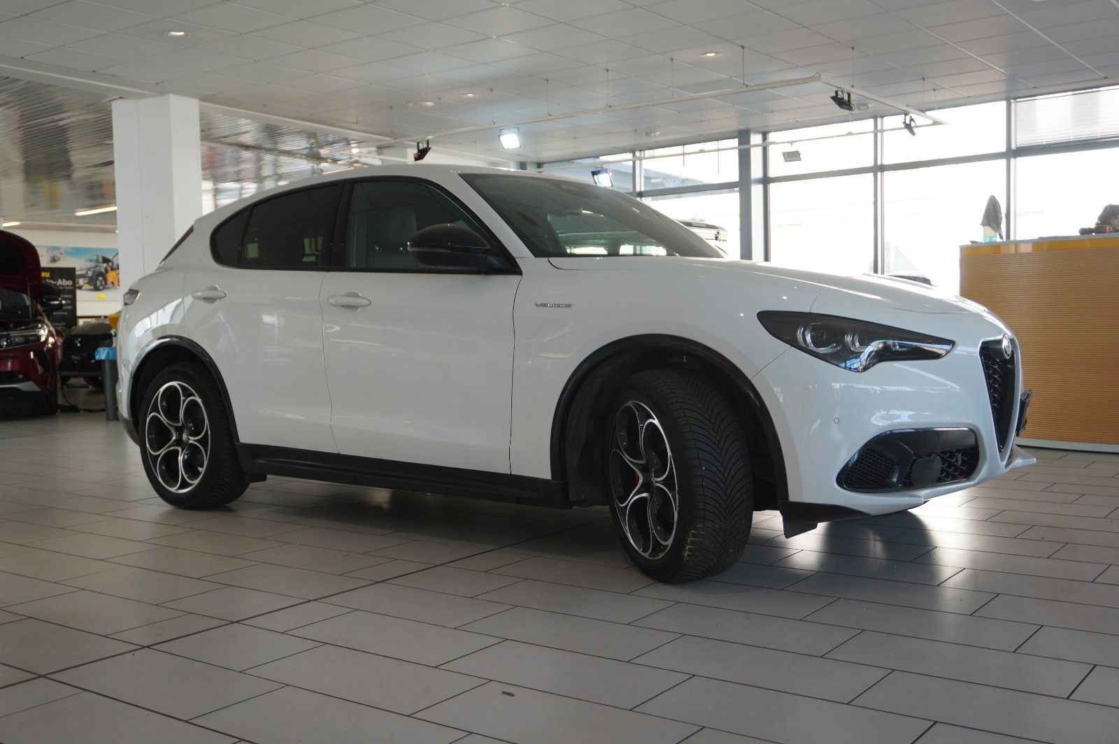Fahrzeugabbildung Alfa Romeo Stelvio 2.2D VELOCE Q4 NAVI/LED/KAMERA/MATRIX/SH