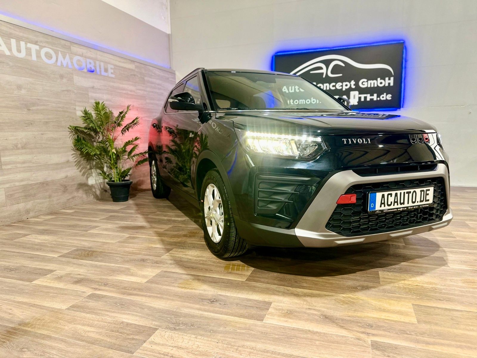 Fahrzeugabbildung Ssangyong Tivoli Quartz 1,5P 6AT*MY24*Navi*LED*