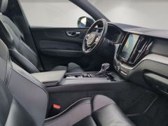 VOLVO XC60 2.0 Diesel  R Design~1steHand~gepflegt