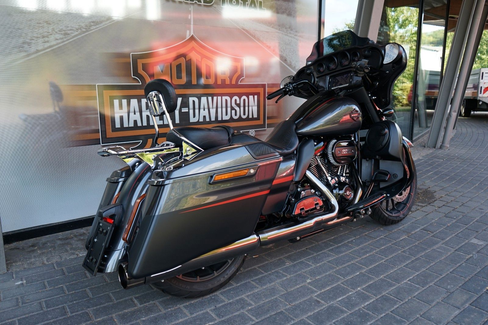 Fahrzeugabbildung Harley-Davidson Street Glide CVO 117 cui