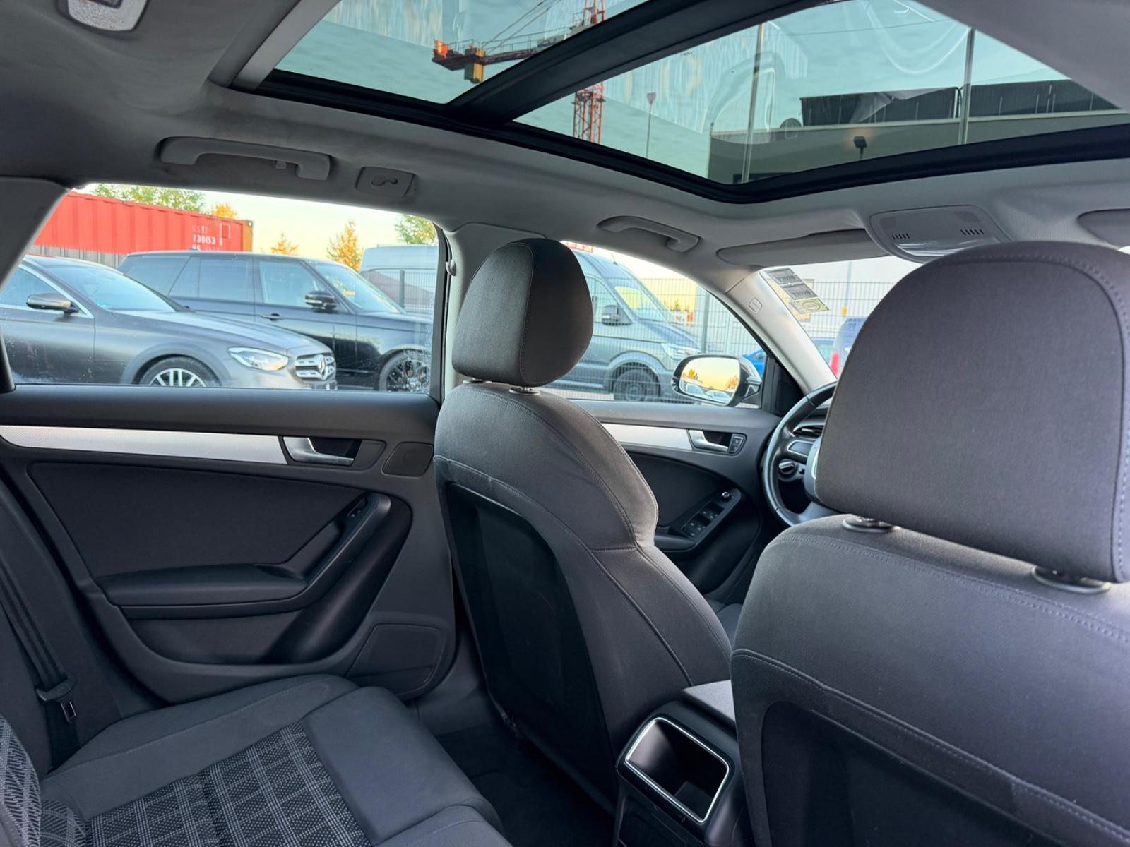 Audi A4 2009 — photo 27