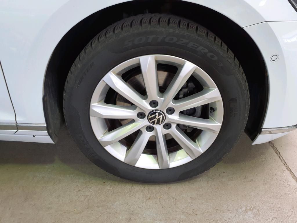 Volkswagen Passat Variant Elegance 2.0 TDI DSG RFK*PDC*Temp