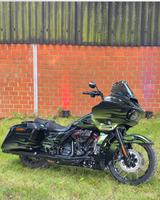 Harley-Davidson Road Glide CVO Farbe ENVIOUS GREEN FADE 121 PS