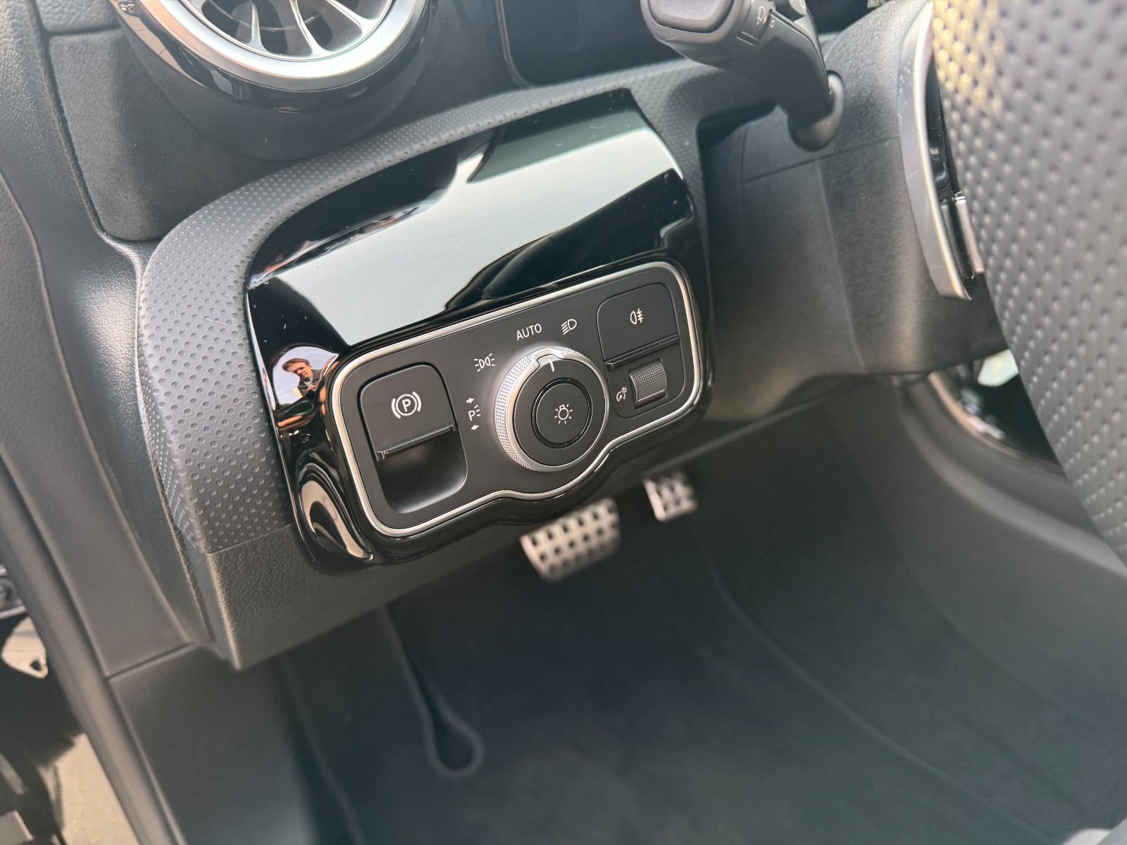 Mercedes-Benz A 250 A A 250 e