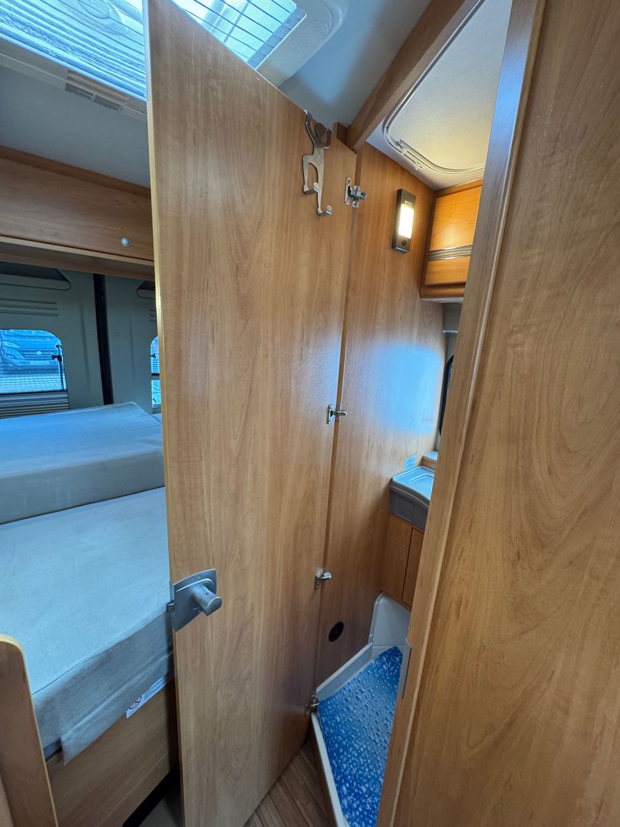 Fahrzeugabbildung Pössl ROADCAMP 540 SOLAR TV KAMERA MARKISE BETTUMBAU