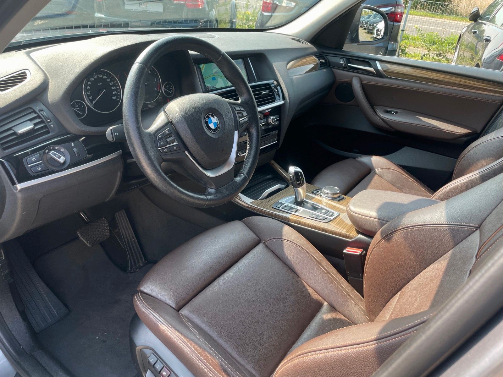 Fahrzeugabbildung BMW X3 xDrive20d Aut. xLine Navi Xenon Leder SPORT