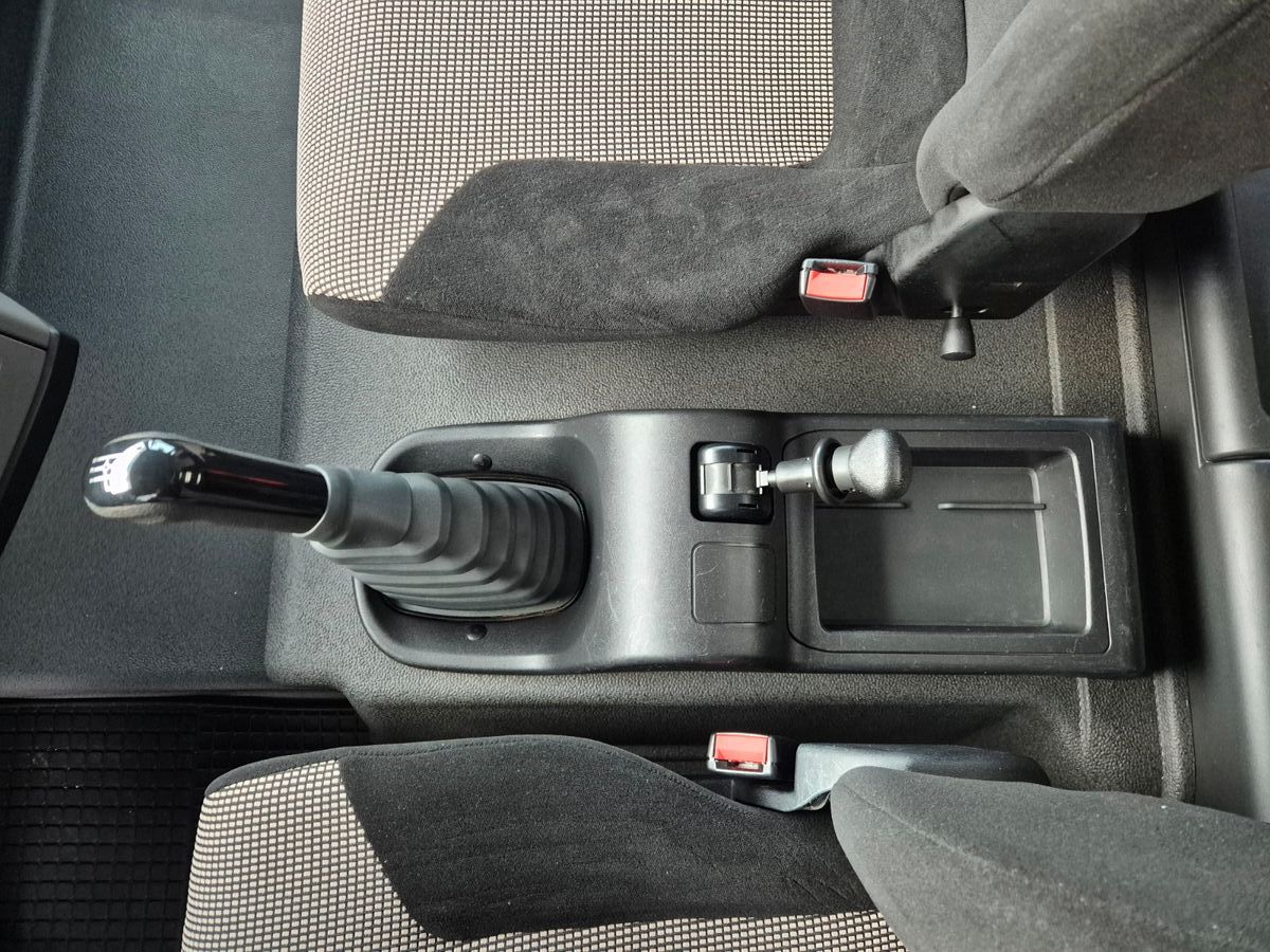 Fahrzeugabbildung MAN TGL 8.220 4x2 BL Doka 7 Sitze AHK Klima Standh.