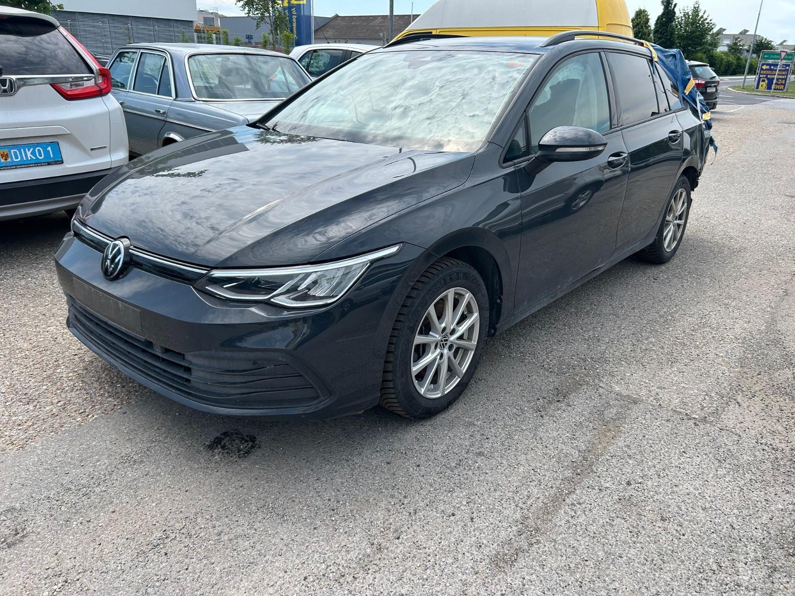 Volkswagen Golf VIII Variant Life