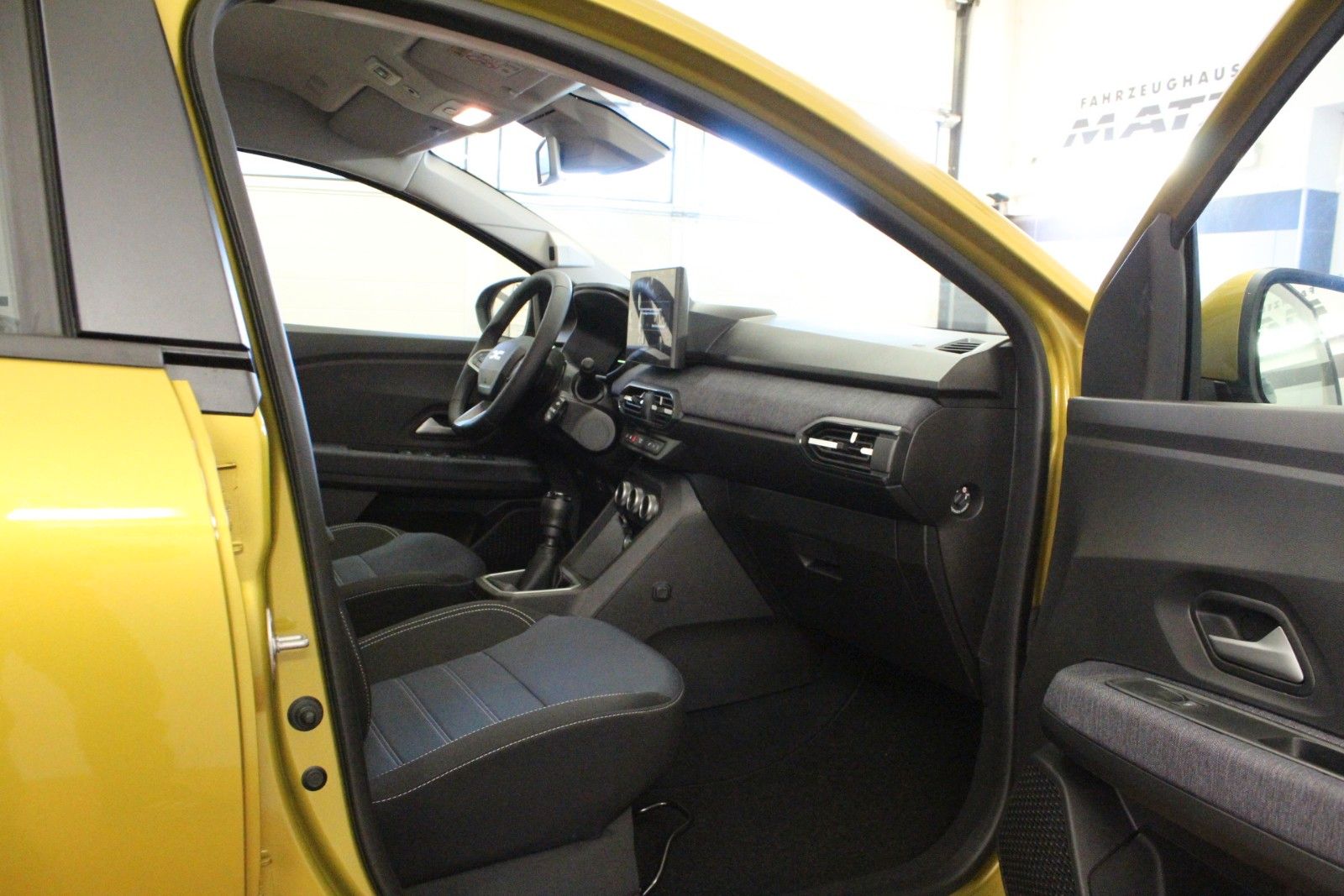 Fahrzeugabbildung Dacia Sandero TCe 100 Journey*Winterpaket* *MJ 2026