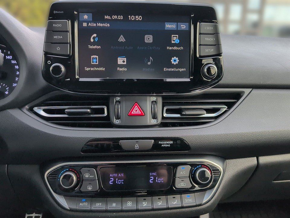 Fahrzeugabbildung Hyundai i30 KOMBI 1.5T 48V N-LINE GARANTIE-04/29 1HD AHK