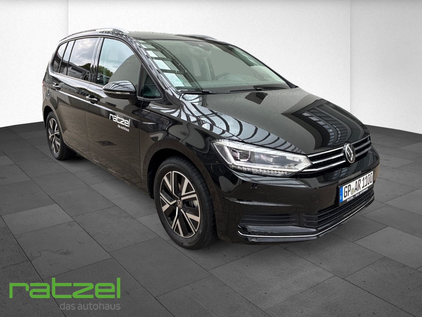 Fahrzeugabbildung Volkswagen Touran GOAL 1.5 TSI DSG 7-Stizer+AHK+ACC+LED