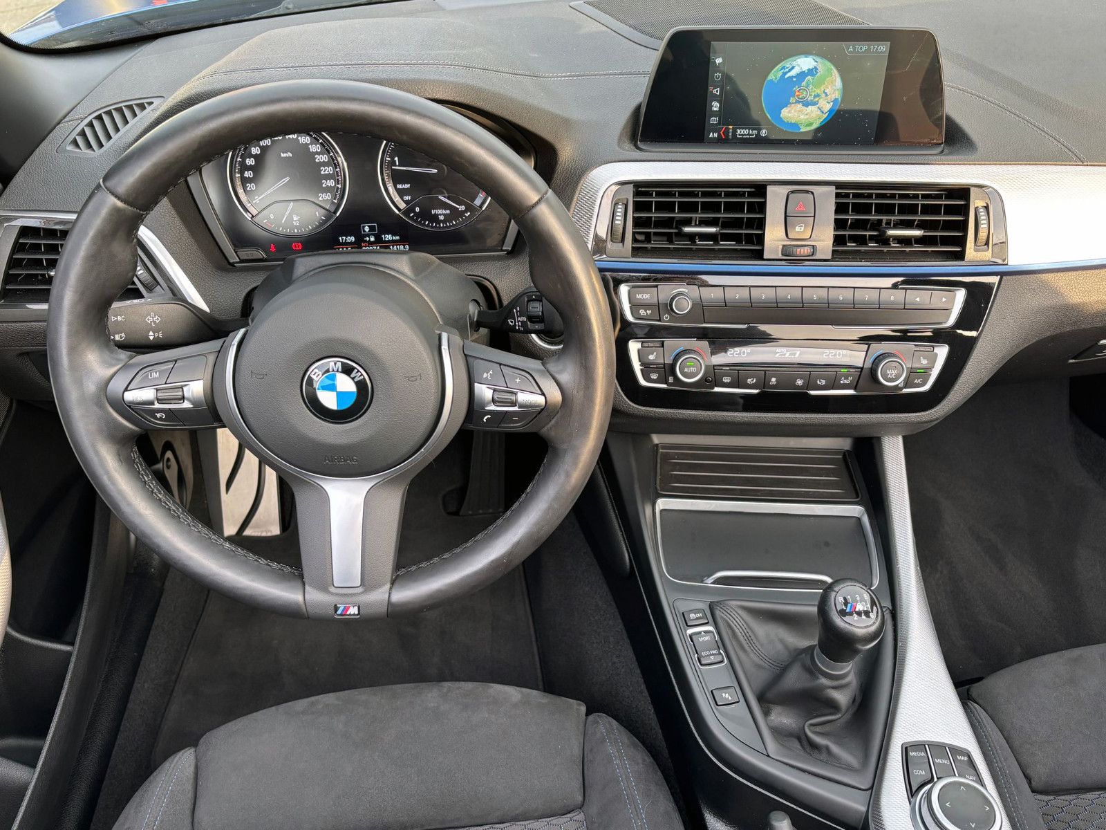 Fahrzeugabbildung BMW 218i Cabrio M-Sport LED PDC SHZ NAV H&K BT LHZ