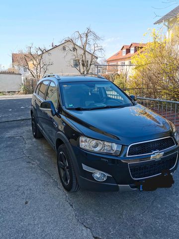 Chevrolet Captiva 4x4. 7 Sitze