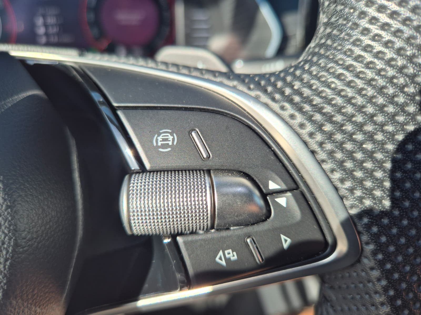 Fahrzeugabbildung SKODA Octavia 1.5 DSG Sportline PANO*MATRIX*AHK*5J.GAR
